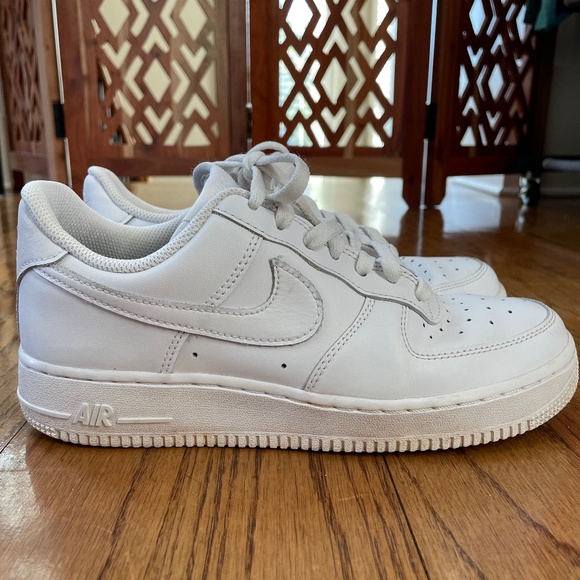 Nike Shoes - Nike Air Force 1